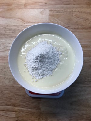 酸奶蒸糕（零厨艺，吃不完的酸奶这下有救了）的做法 步骤4