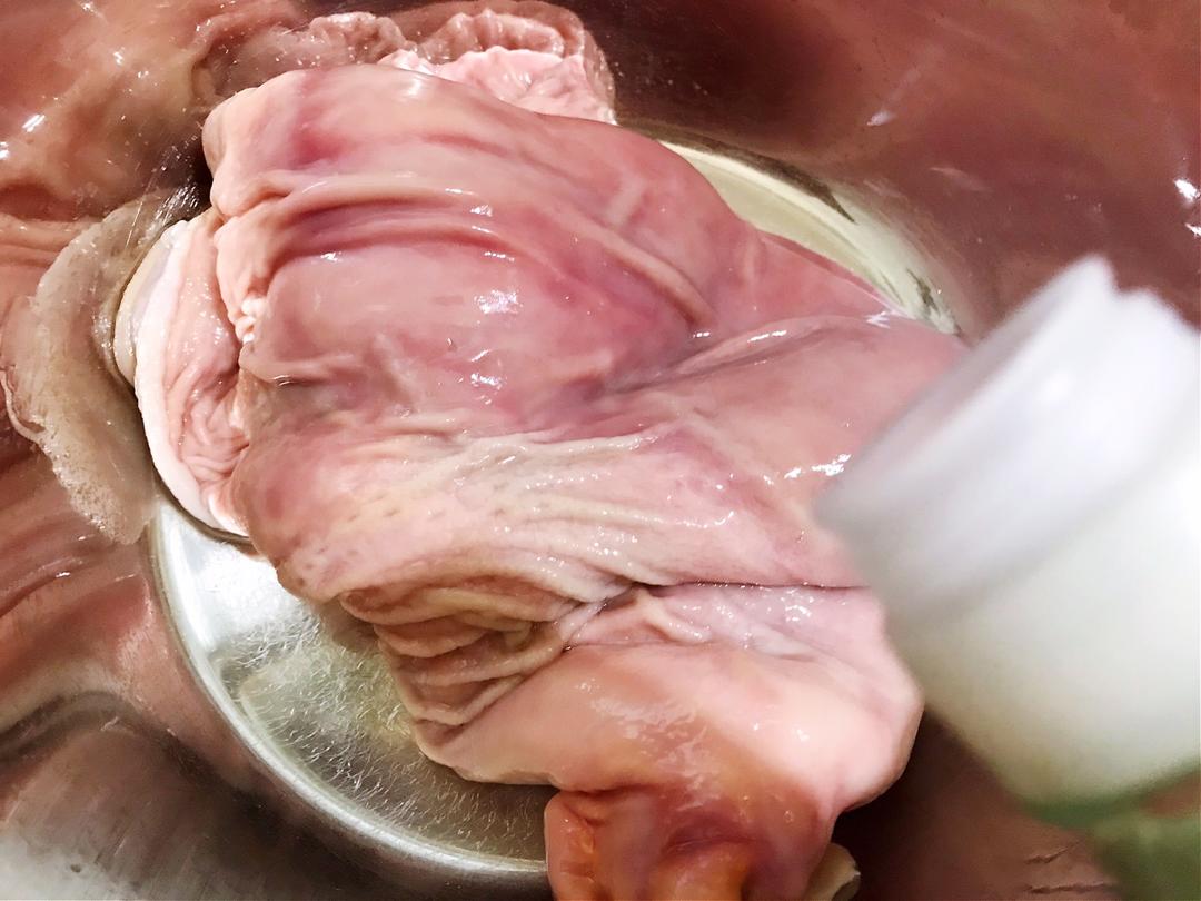 只需要简单焯水就能爽脆——红油脆肚
