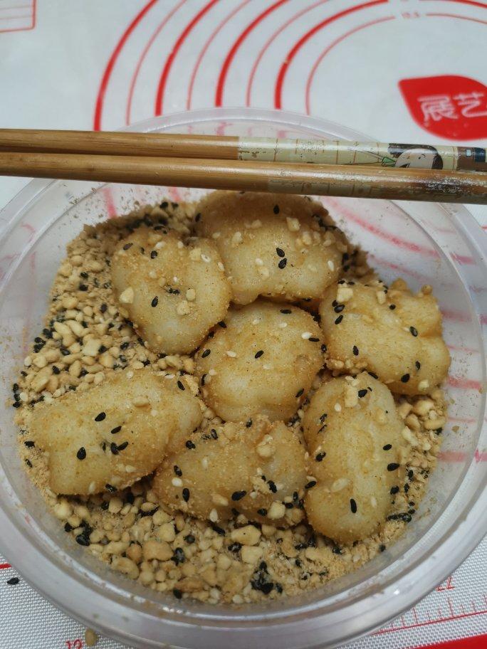 喂鼠猪做的客家糯米糍(花生糍粑)