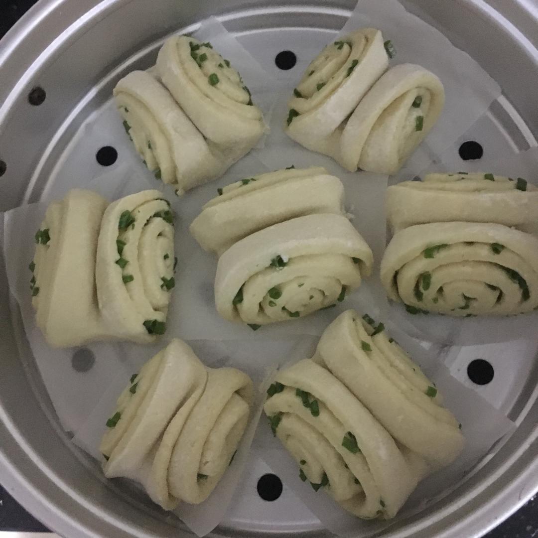 听风观鱼做的传统的葱油花卷