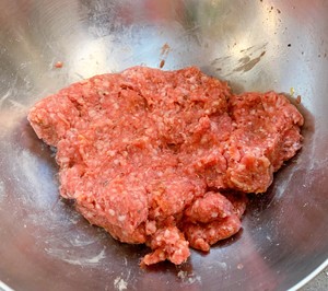 深夜食堂之烤牛肉丸串烧的做法 步骤2