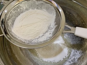 12升烤箱版6寸蛋糕的做法 步骤4