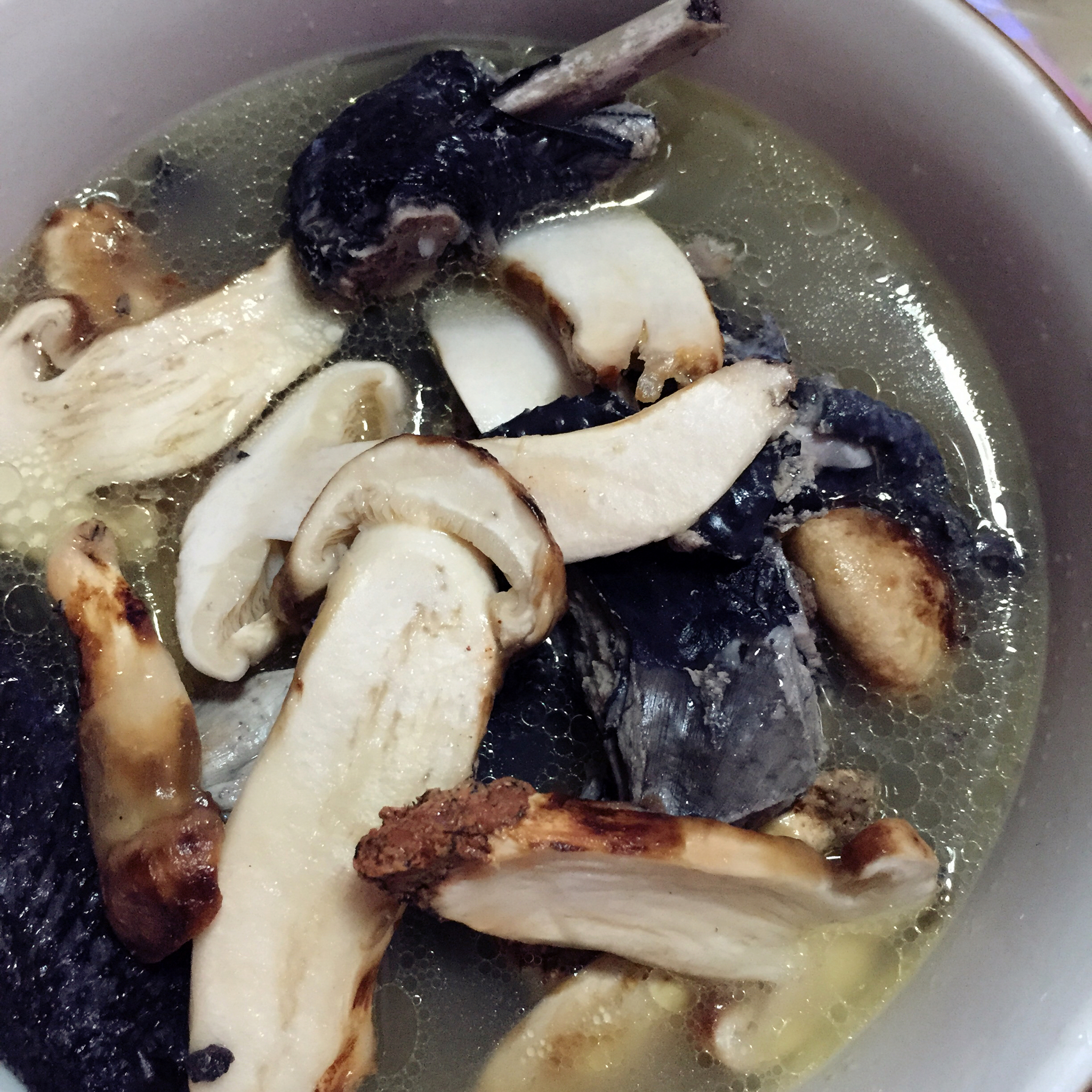 nikaye做的松茸炖鸡汤