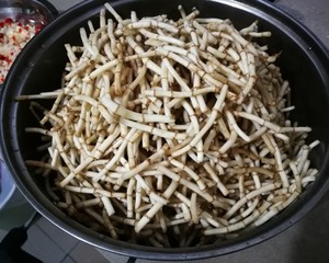 凉拌鱼腥草(熟料版)的做法 步骤1