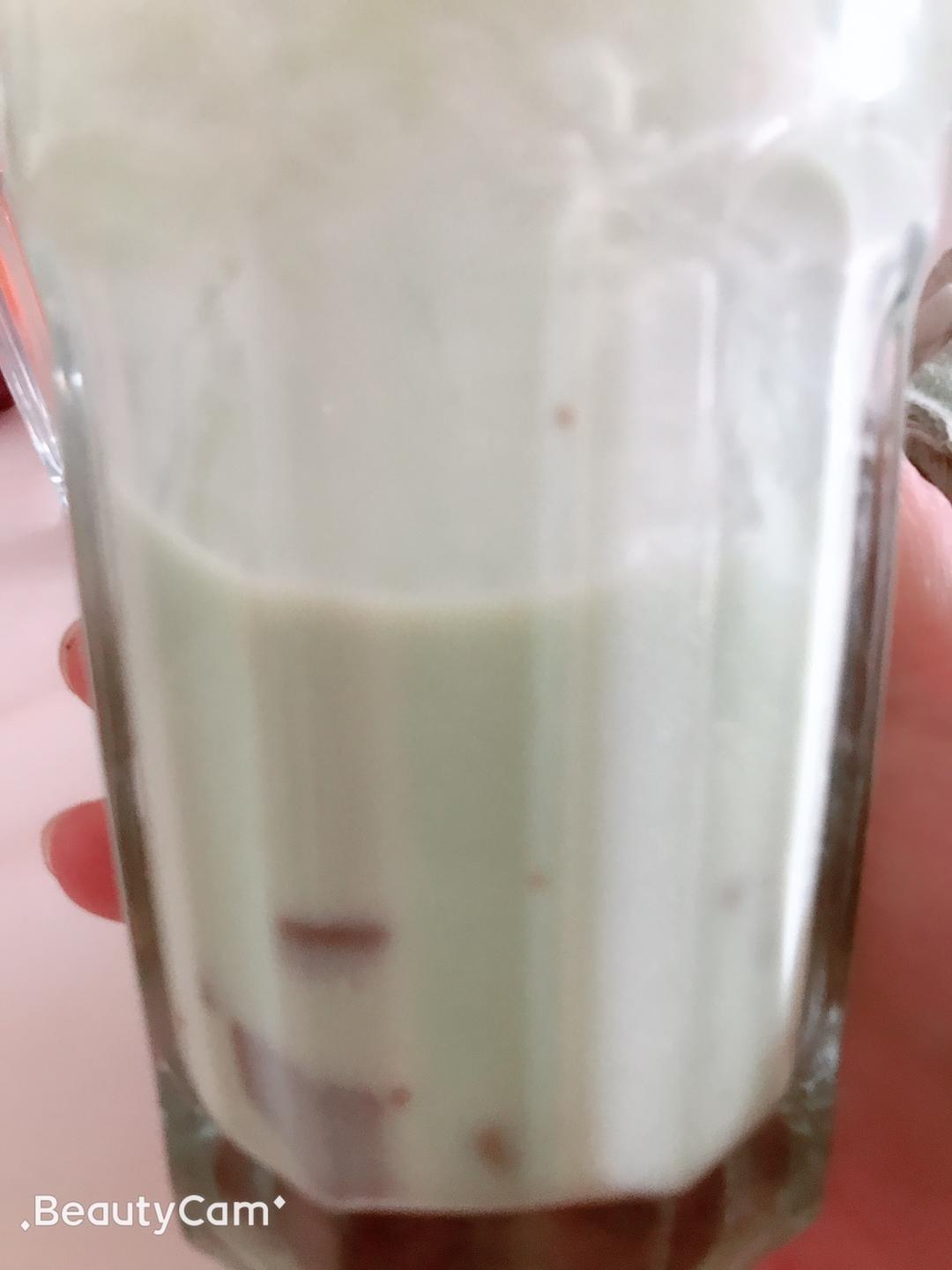 牛油果酸奶奶昔