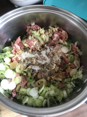 簡易牛肉餡餅的做法 步骤3