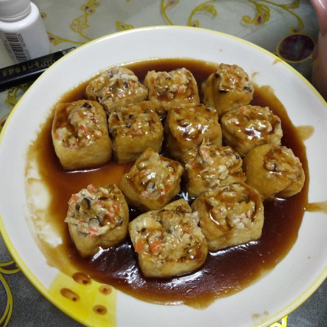 杨小纽做的红烧油豆腐塞肉,天天好心情