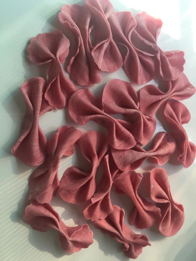 风干蝴蝶面的做法