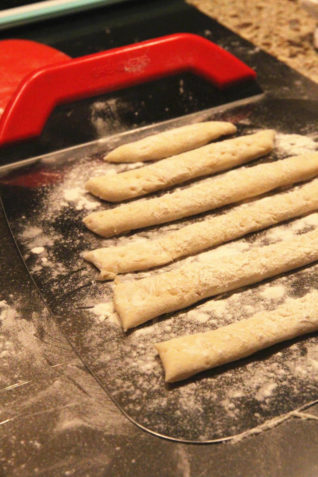 【芝士软面包条的做法步骤图,怎么做好吃】Sherry今天喝奶茶了吗-制作