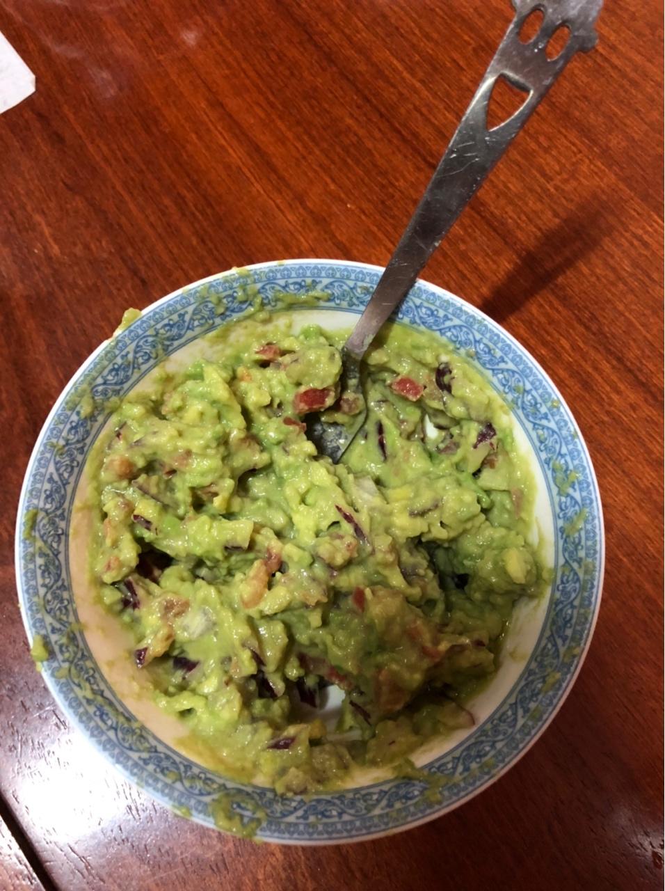 筱月融做的guacamole 墨西哥牛油果酱