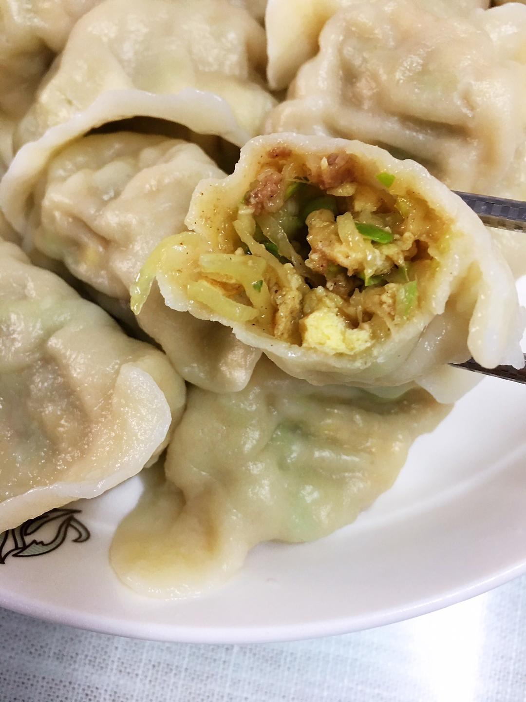西葫芦鸡蛋饺子