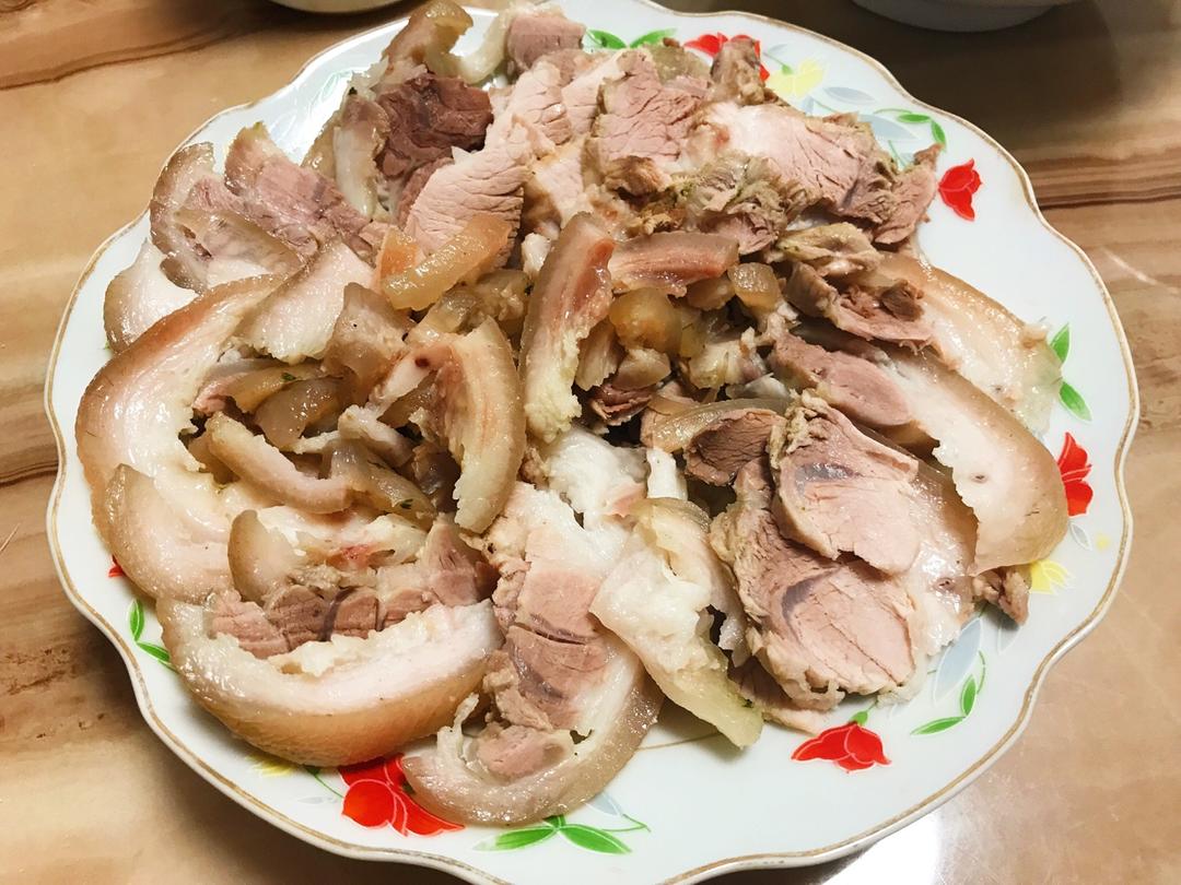 盒仔做的冰花肘子