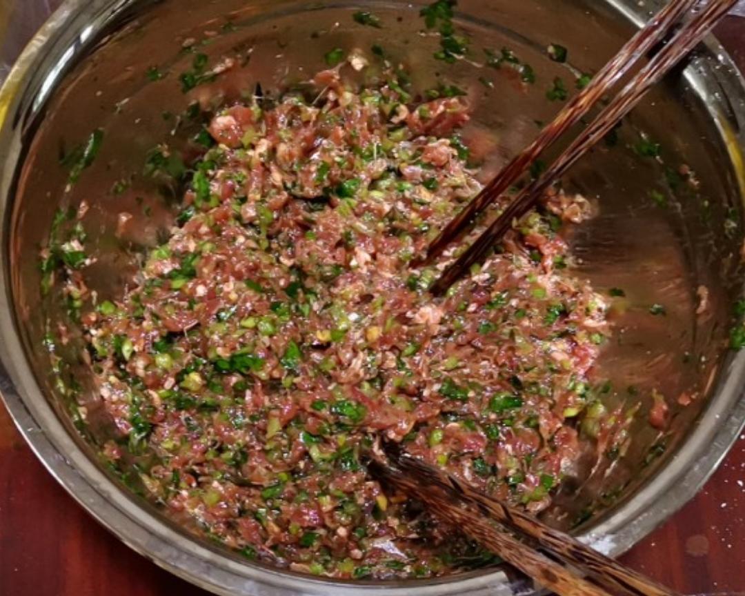 芹菜牛肉水饺/馄饨的做法 步骤1