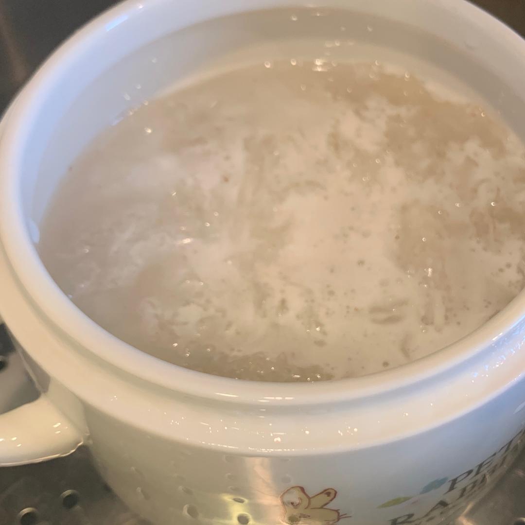 美味的燕窝花胶杏仁露可以吃啦.希望大家喜欢?