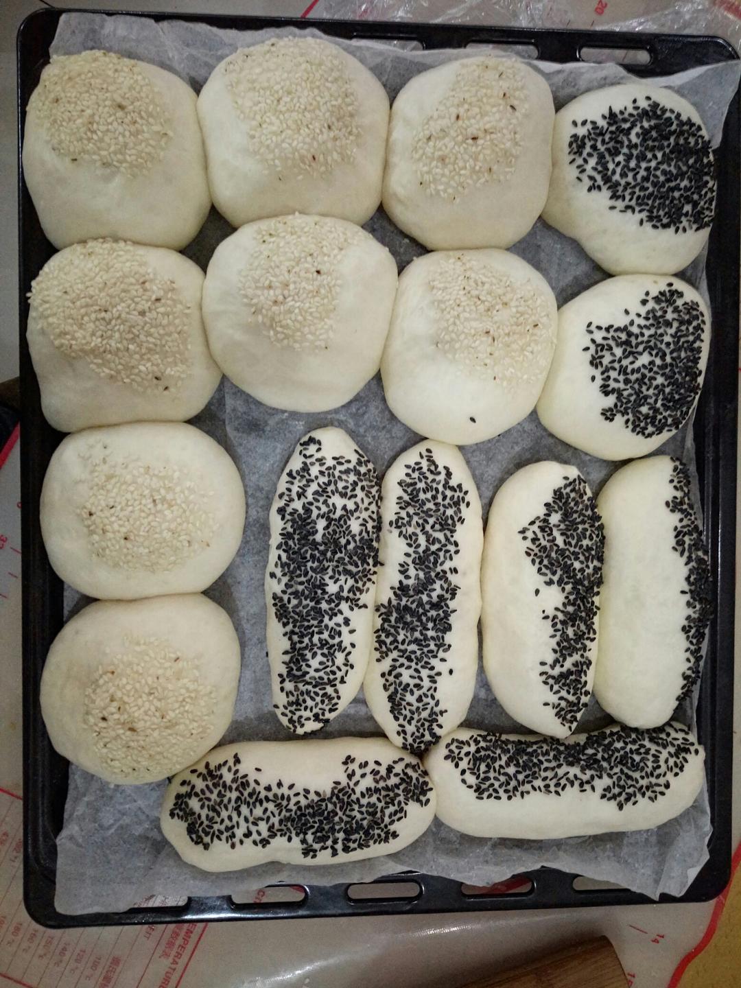 【肉松蛋黄餐包的做法步骤图，怎么做好吃】琴厨娘-制作