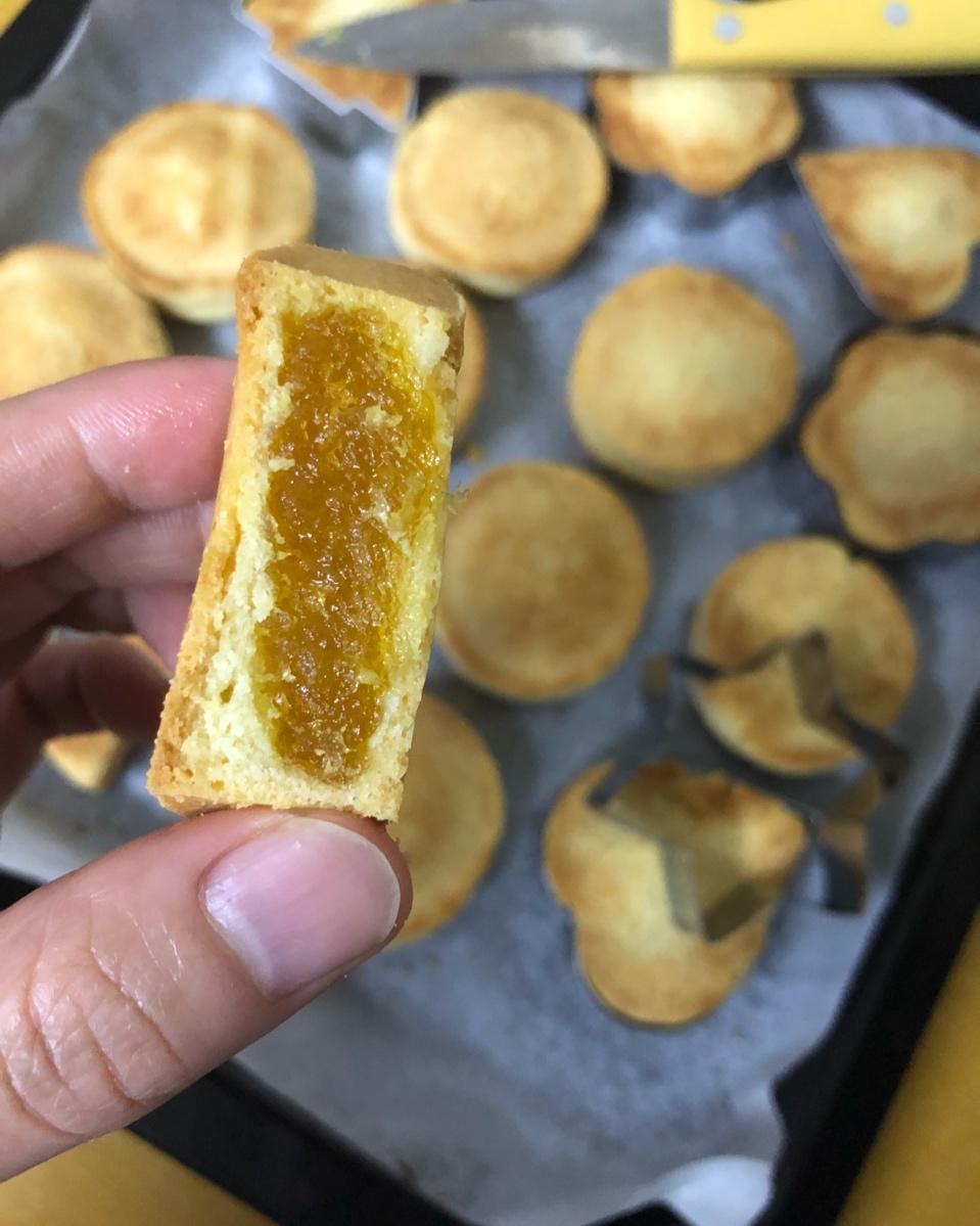 未来的小鱼做的凤梨酥