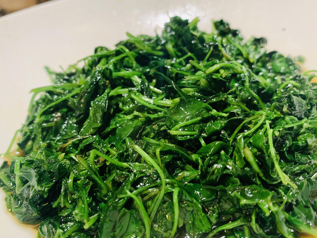 生煸草头(金花菜)