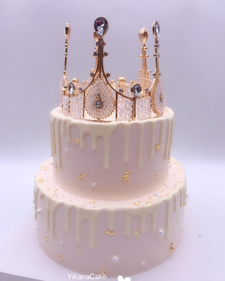 yikanacake做的myqueen主题皇冠蛋糕