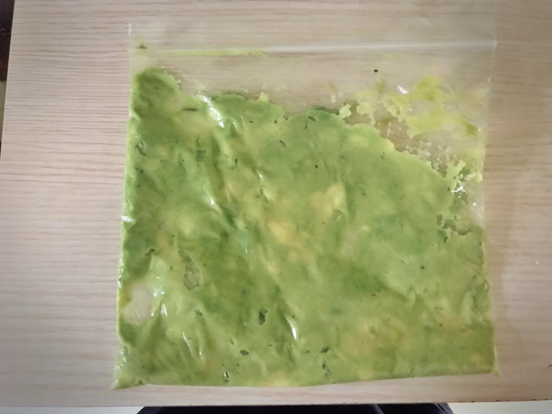 夏日小清新早餐:牛油果火腿鸡蛋吐司班戟