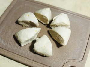 ?香柠波兰贝果
?碱水肉松贝果的做法 步骤8