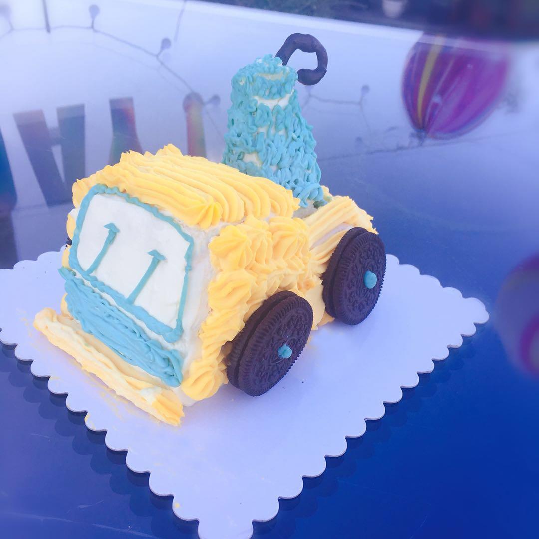 vivi尒凊噺做的大吊车蛋糕