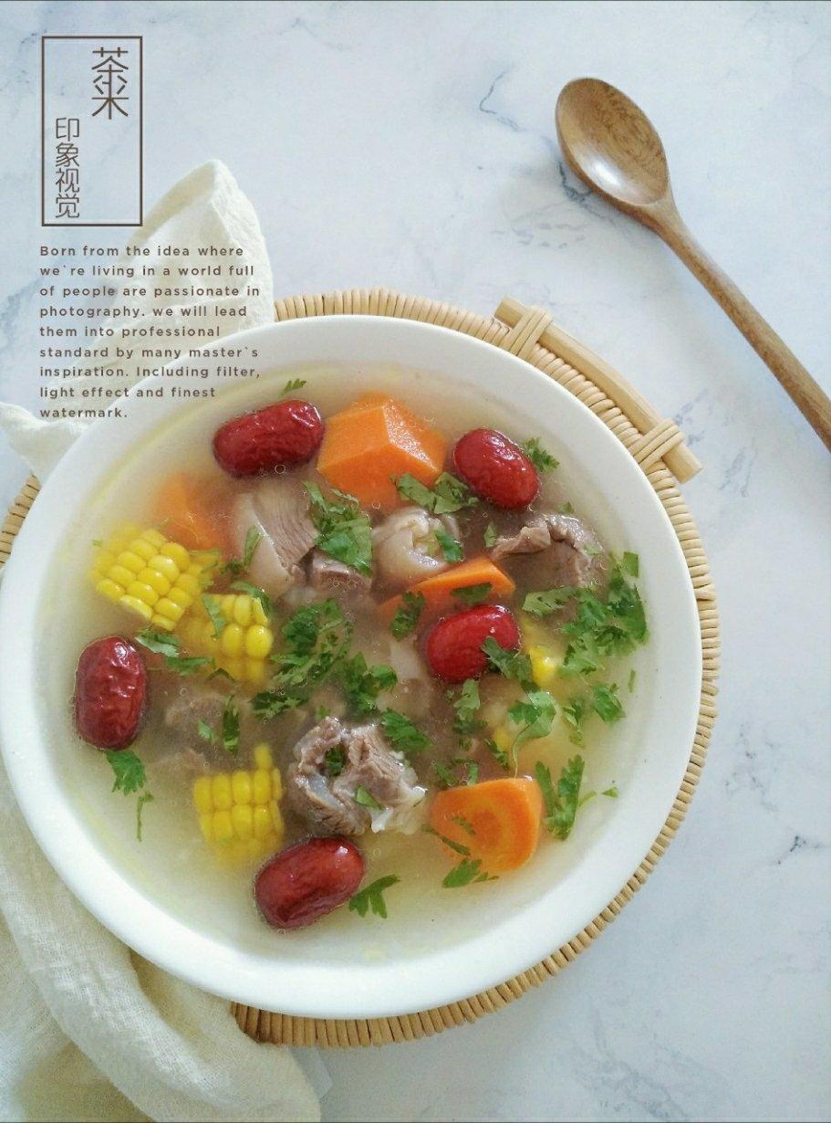 茶米chami做的玉米胡萝卜羊肉汤