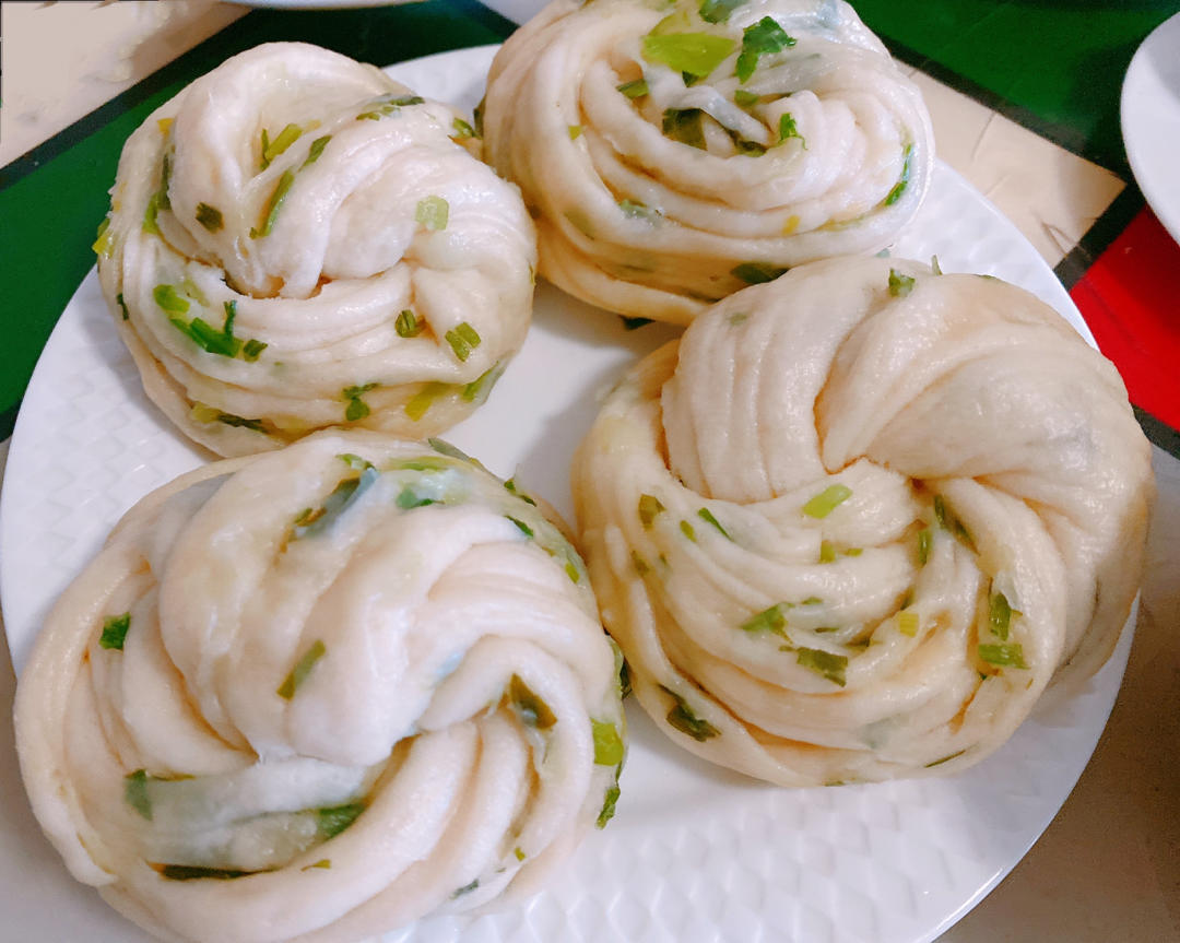 【香葱花卷图片】百味厨娘_下厨房