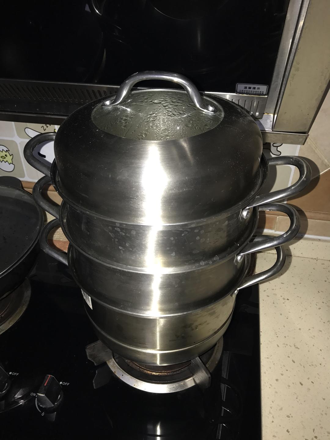 用面包机和面发面做的包子