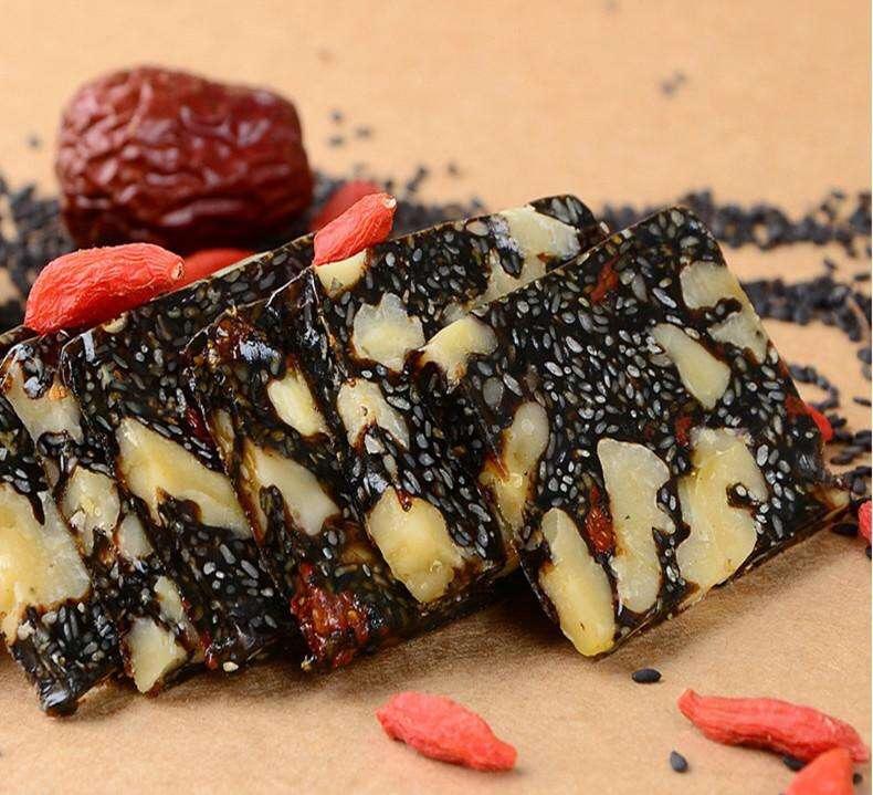 自制阿胶膏红枣桂圆枸杞玫瑰花