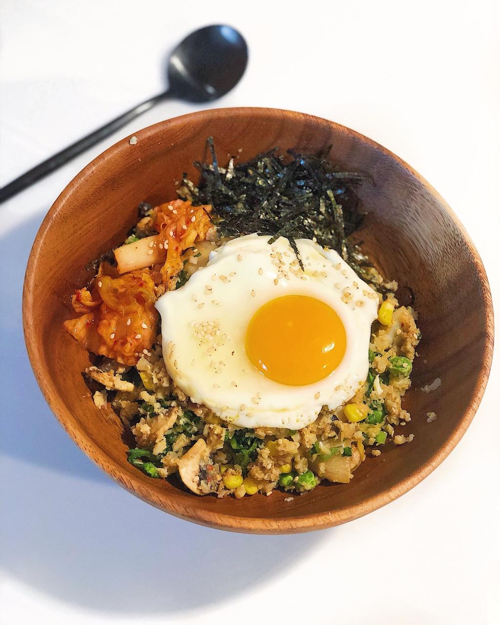 安啾咪做的蘑菇泡菜炒饭