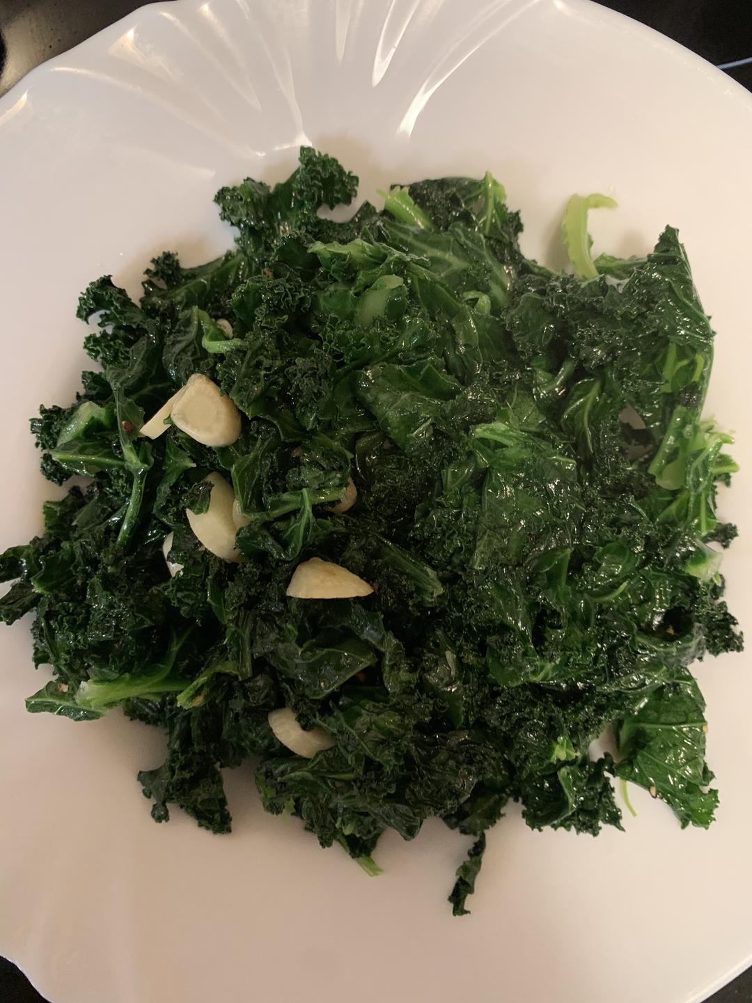 蒜片炒羽衣甘蓝的做法