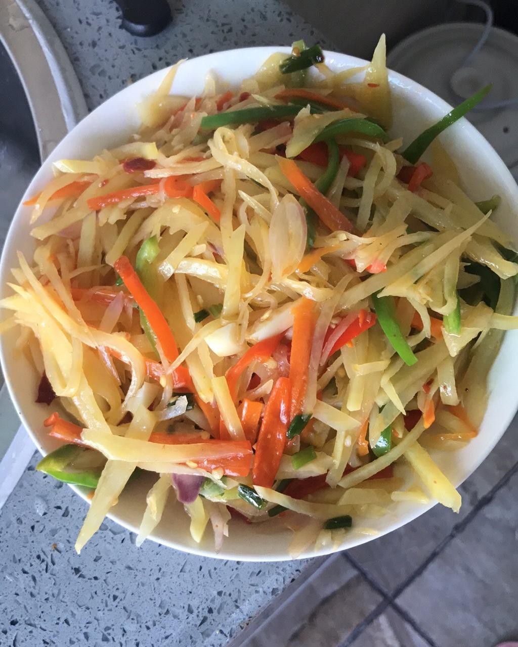 惠同学做的家常菜 酸辣土豆丝