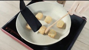 胡萝卜鸡块(11个月)的做法 步骤12