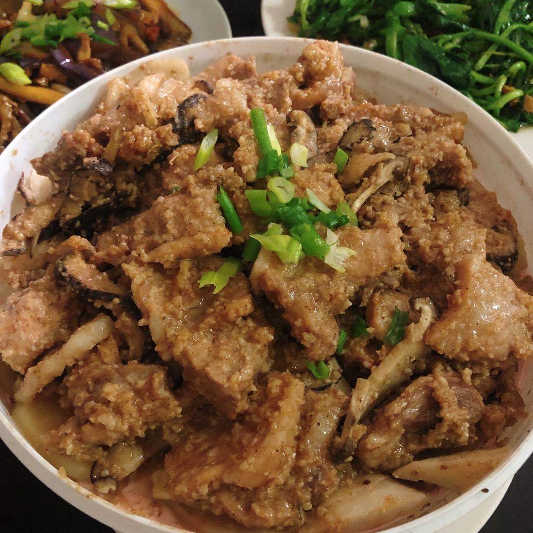 yiii西做的芋头粉蒸肉