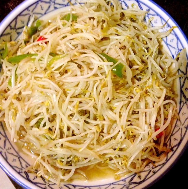 开心麻咪做的清炒绿豆芽