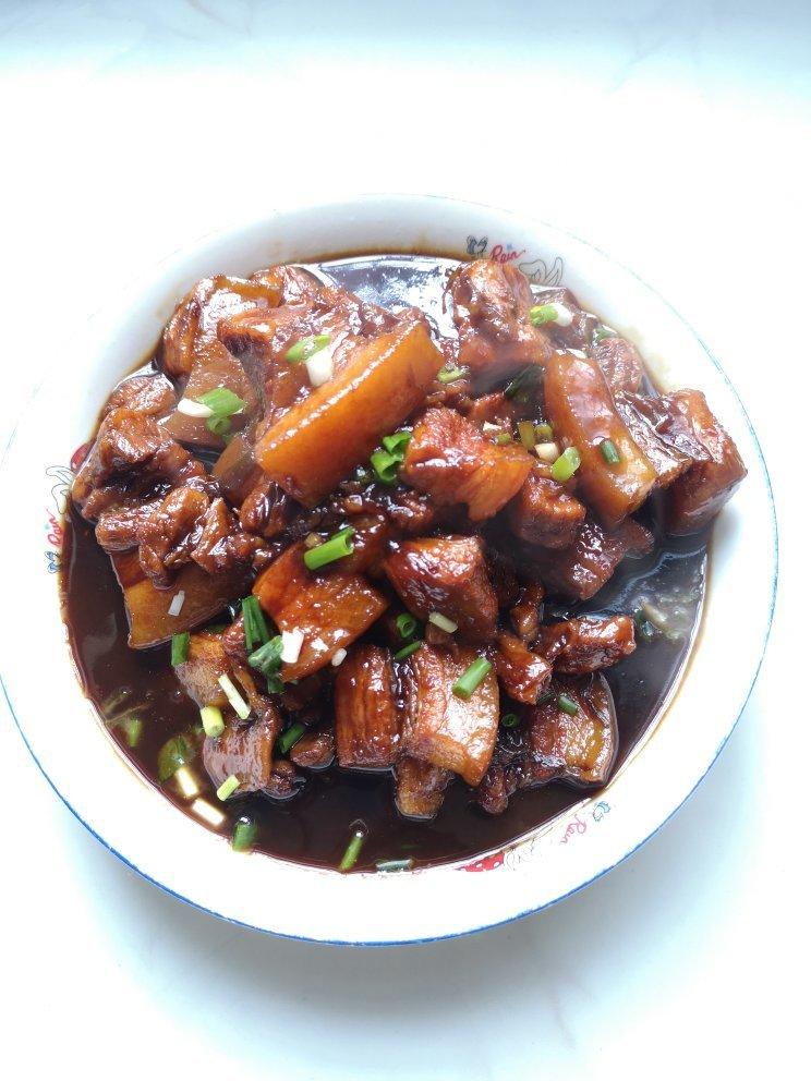 燕飞飞-2做的家常版香而不腻红烧肉