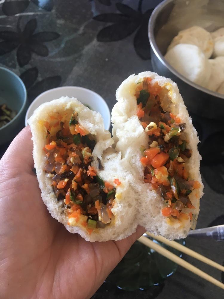 地皮菜包子
