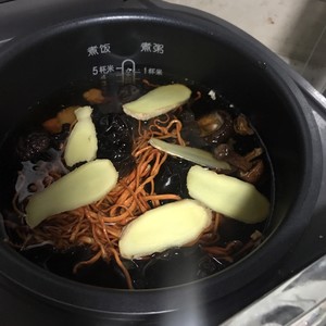 (豆腐喝)松茸虫草鸡汤经期人儿汤图片