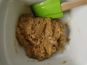 健康烘焙(2)香蕉马芬(撒上椰丝 好香好软)的做法 步骤5