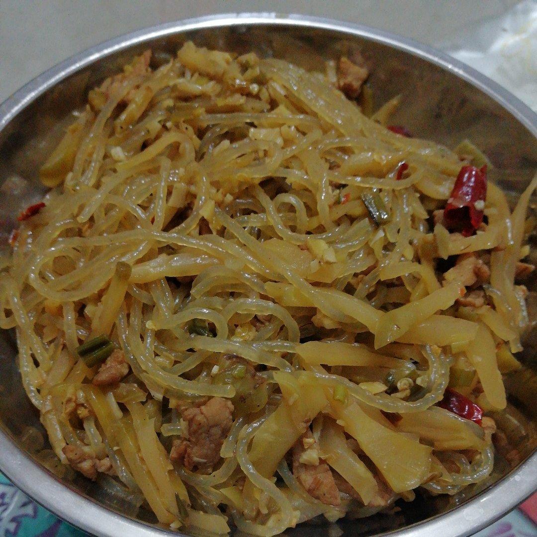 笑靥如花1731做的酸菜炒粉条
