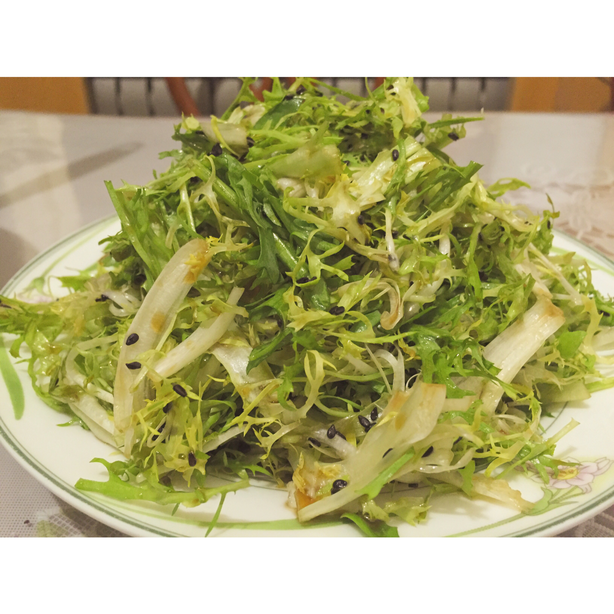 凉拌苦菊