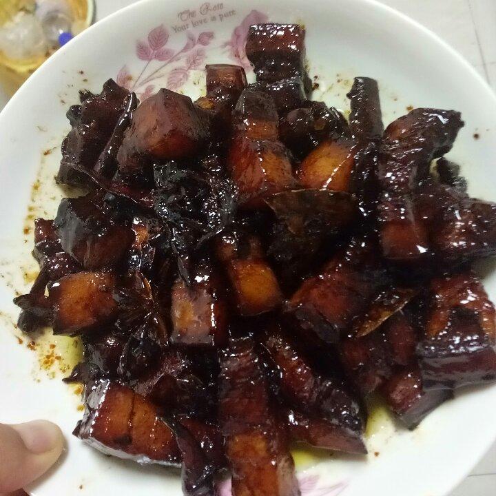 小美女子做的红烧肉