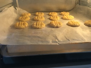 奶香玉米饼干(粗粮饼干)的做法 步骤9