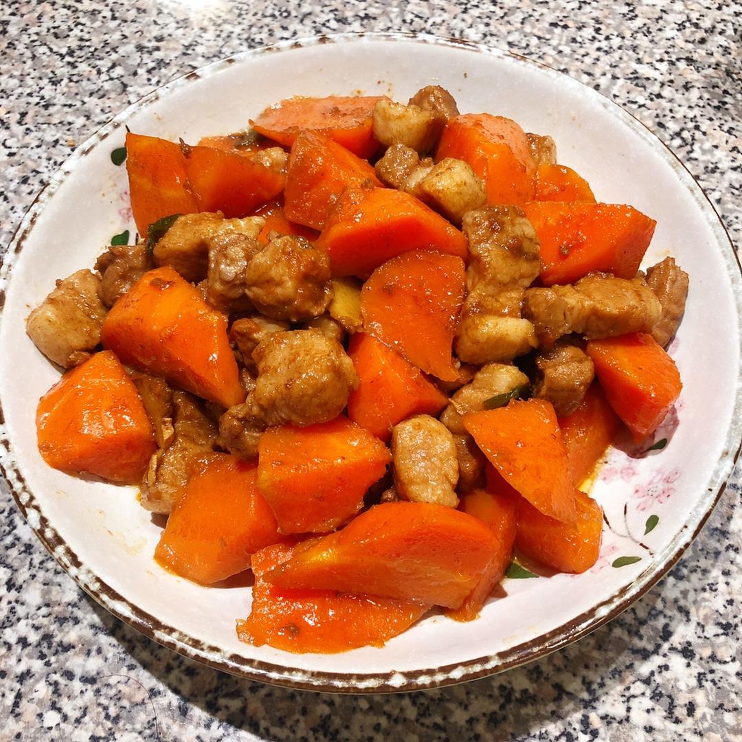 椒麻鱼做的胡萝卜烧五花肉