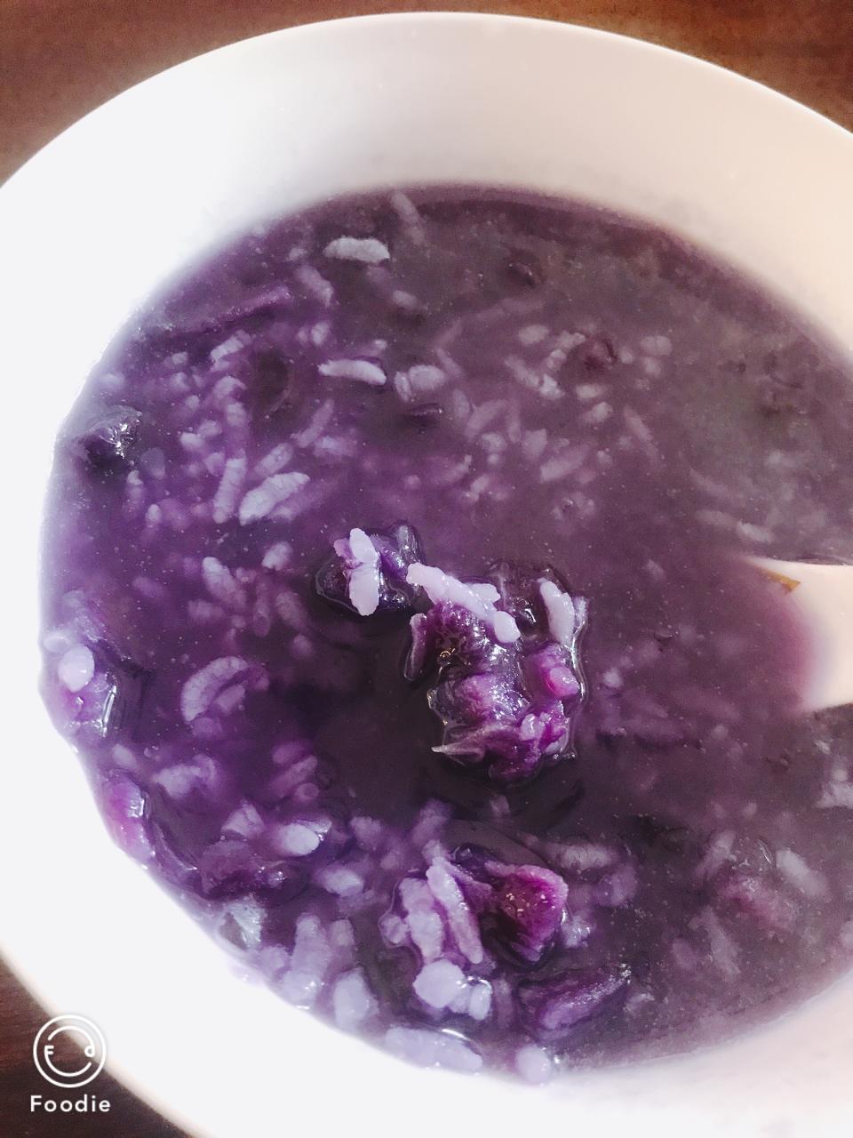 女王的美食番做的紫薯粥