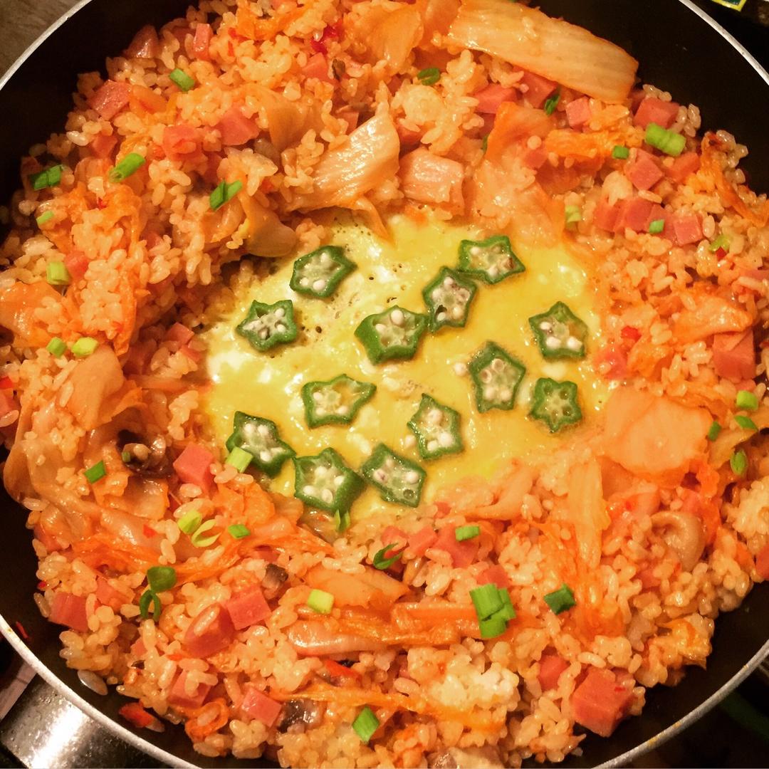 业火做的辣白菜炒饭