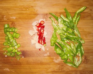 适合夏天的豆角炒肉的做法 步骤2