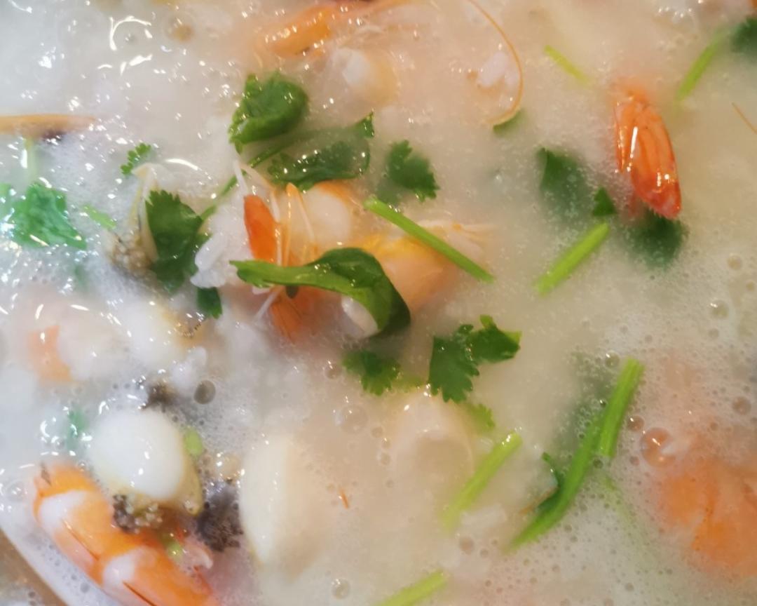 鲜虾鲍鱼粥