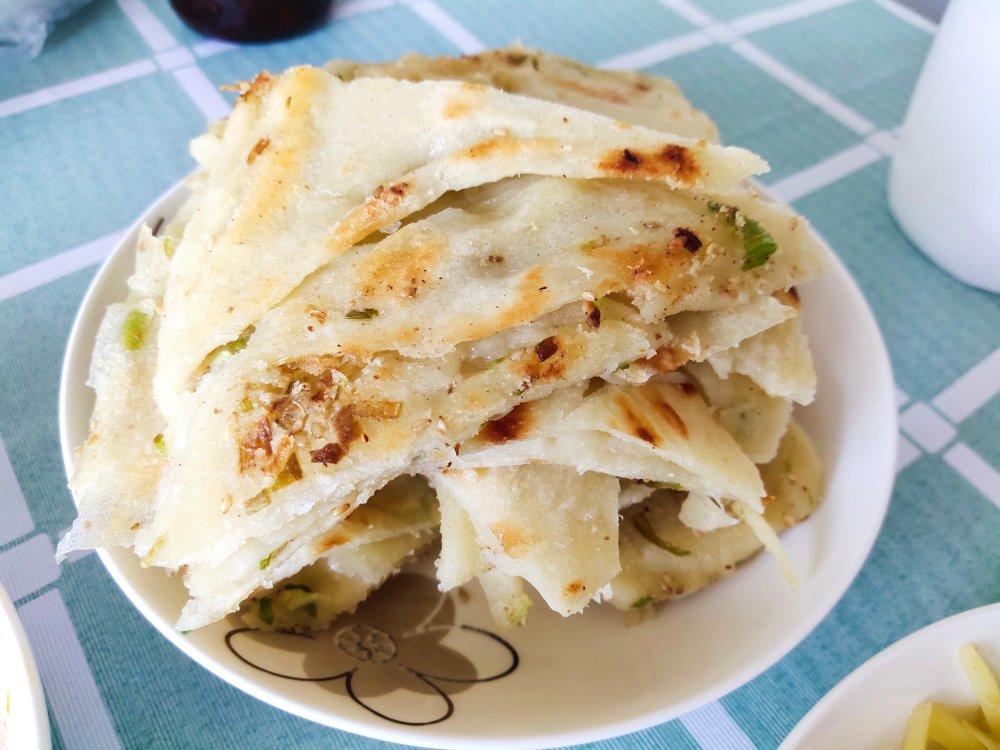 爱做饭的章鱼哥做的家常葱花饼