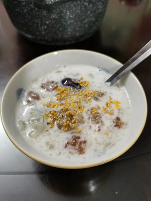 美容补水的雪燕桃胶皂角米的做法 步骤6